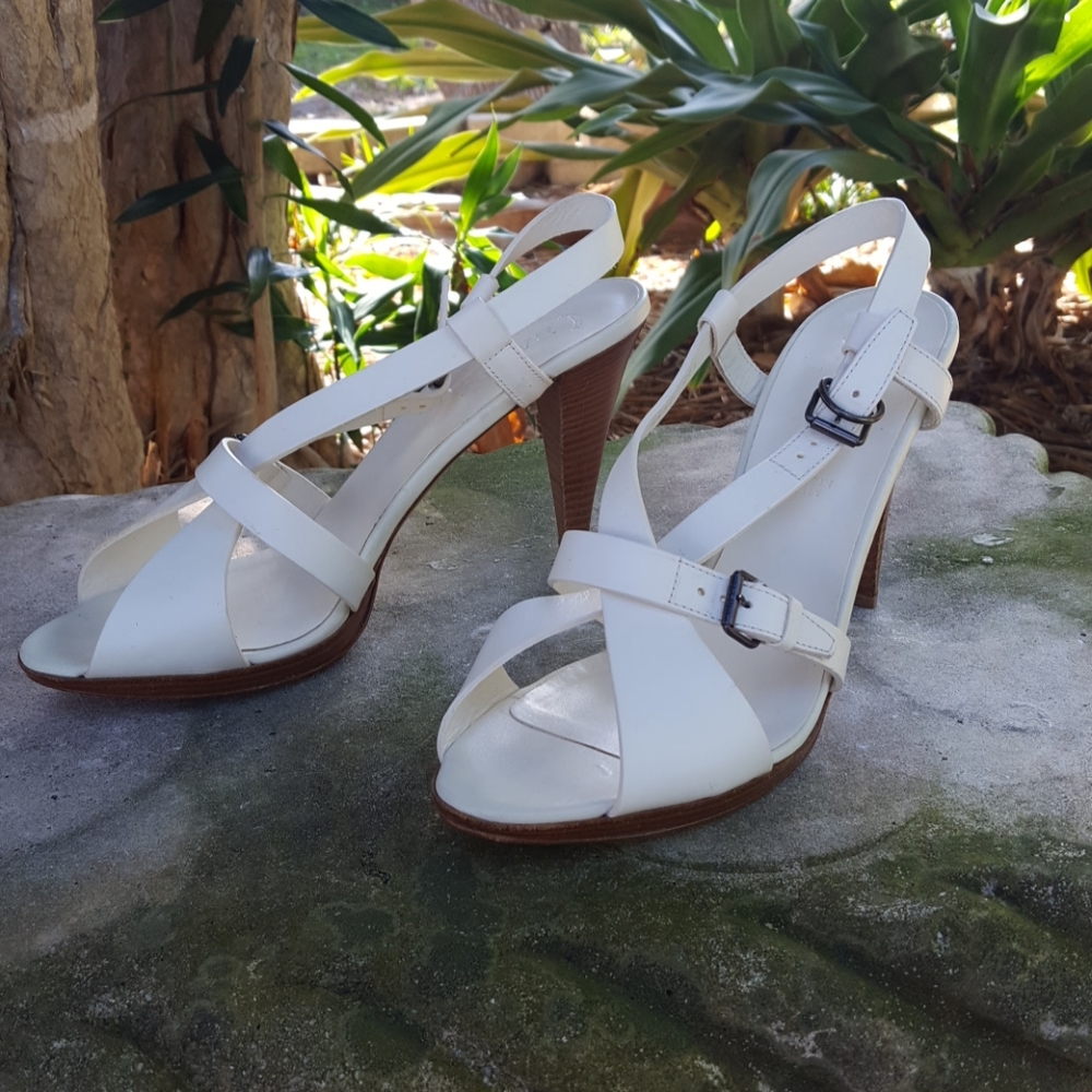 41.5/11 (10.5-11 per actual fit) Heeled Leather Sandals by Bally!